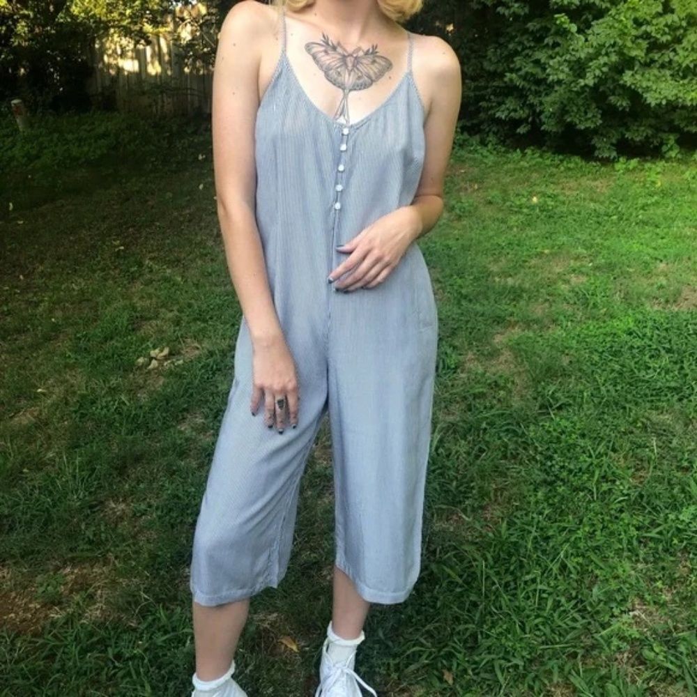 Cloth & Stone Anthropologie Gray White Striped Culotte Jumpsuit Size Medium NWOT